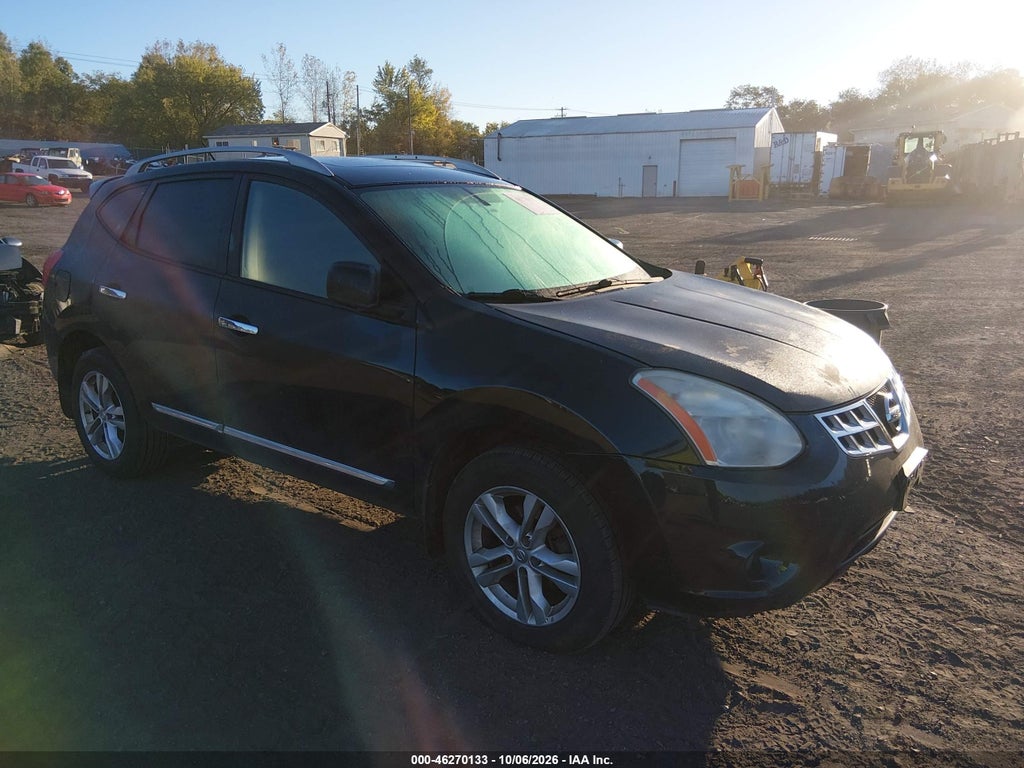 2013 Nissan Rogue SV photo 1