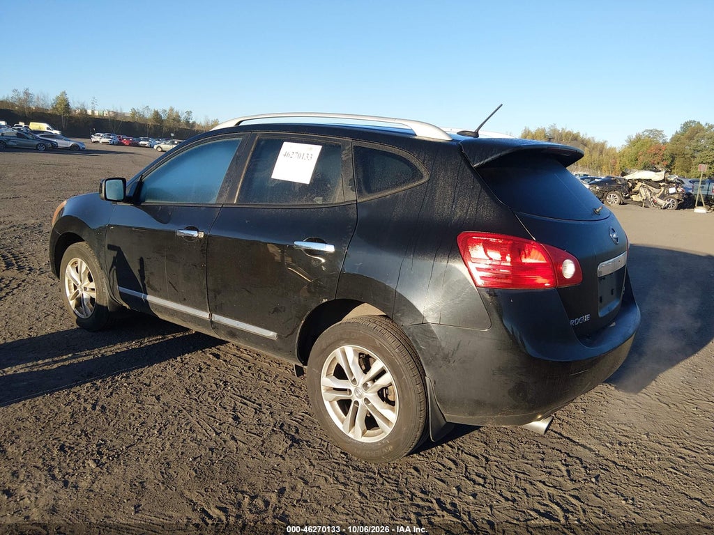 2013 Nissan Rogue SV photo 3