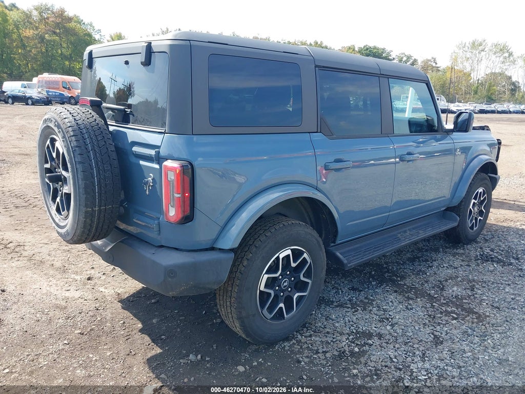 2025 Ford Bronco Outer Banks photo 4