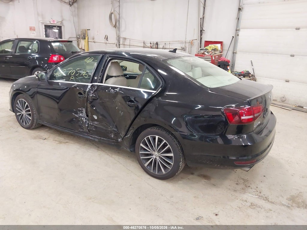 2016 Volkswagen Jetta 1.8T SEL photo 3