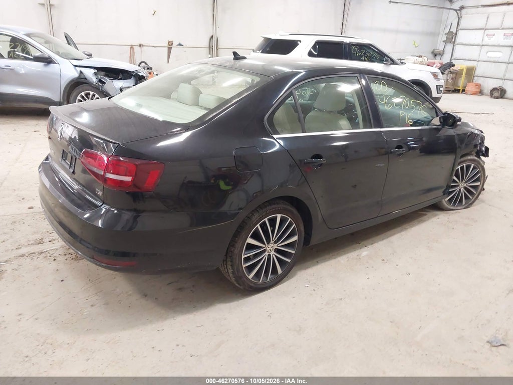 2016 Volkswagen Jetta 1.8T SEL photo 4