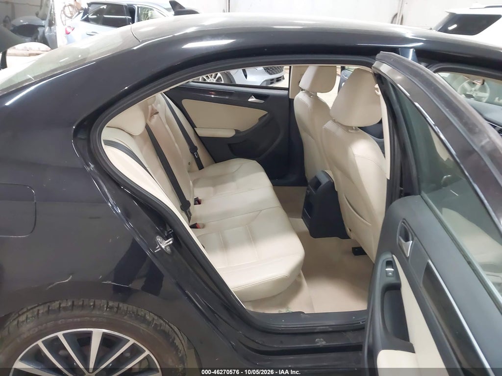 2016 Volkswagen Jetta 1.8T SEL photo 8
