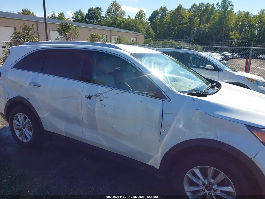 2019 Kia Sorento 2.4L LX photo 6