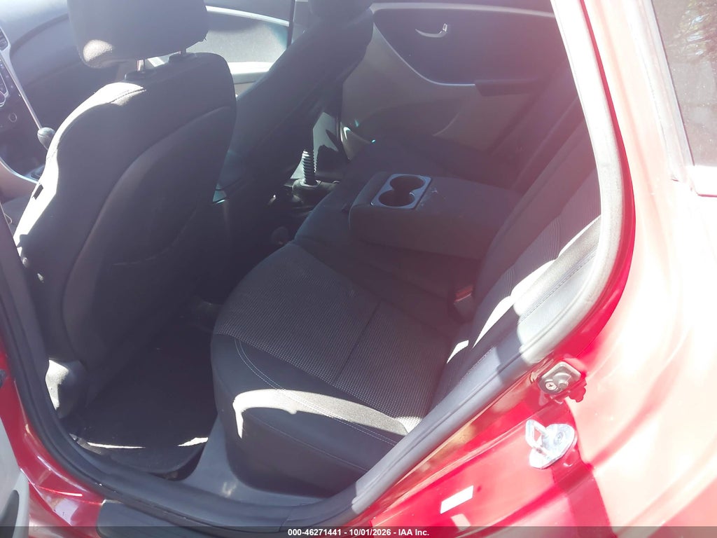 2013 Hyundai Elantra GT Base W/Blue photo 8