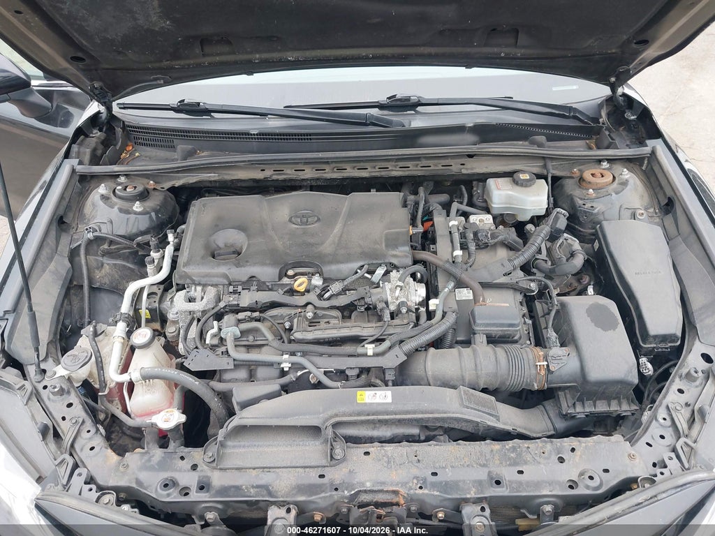 2021 Toyota Camry LE Hybrid photo 10