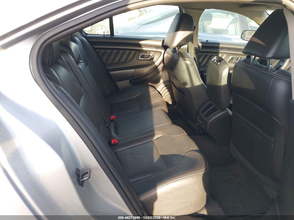2011 Ford Taurus Limited photo 8