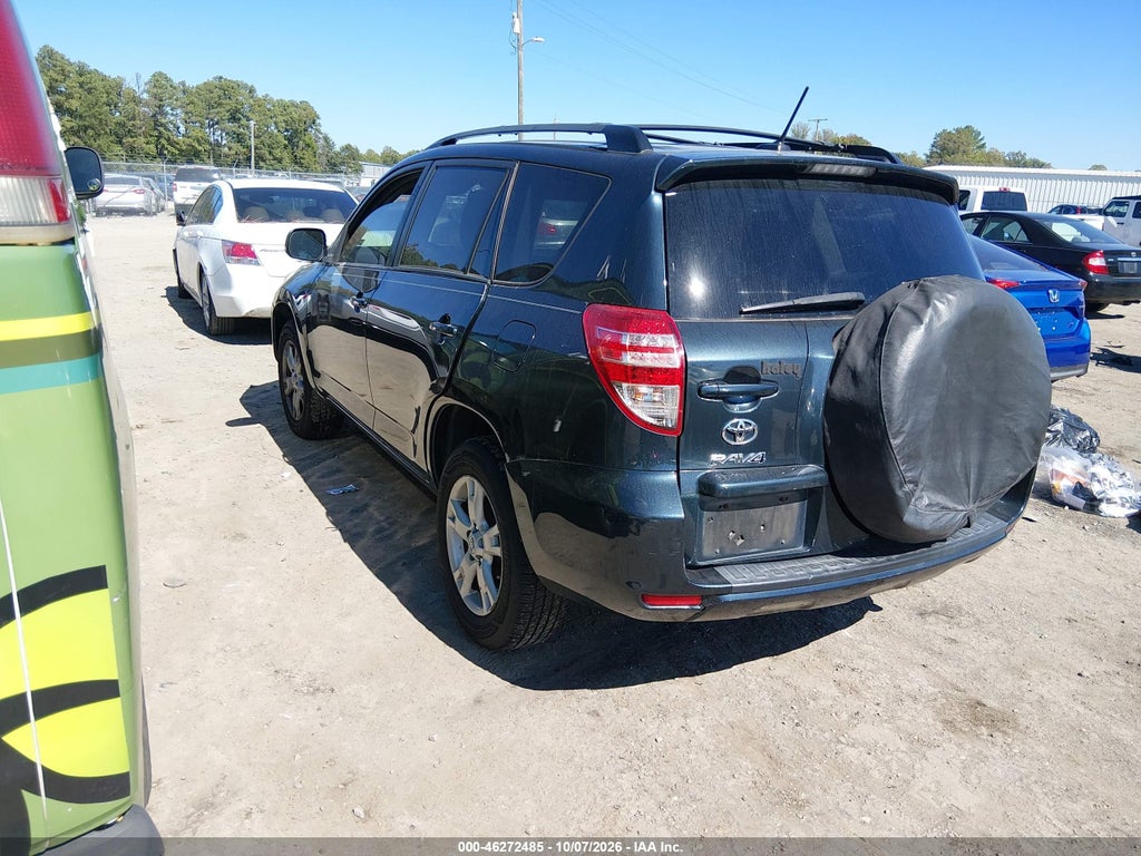 2012 Toyota RAV4 photo 3