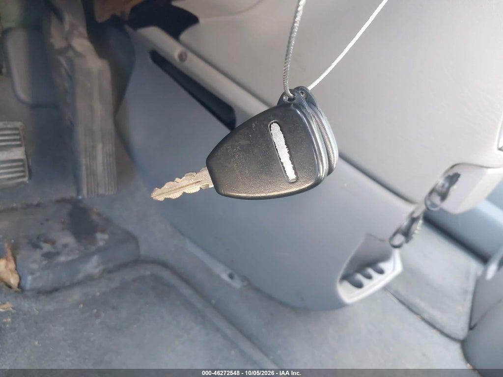 2004 Dodge Grand Caravan SXT photo 11