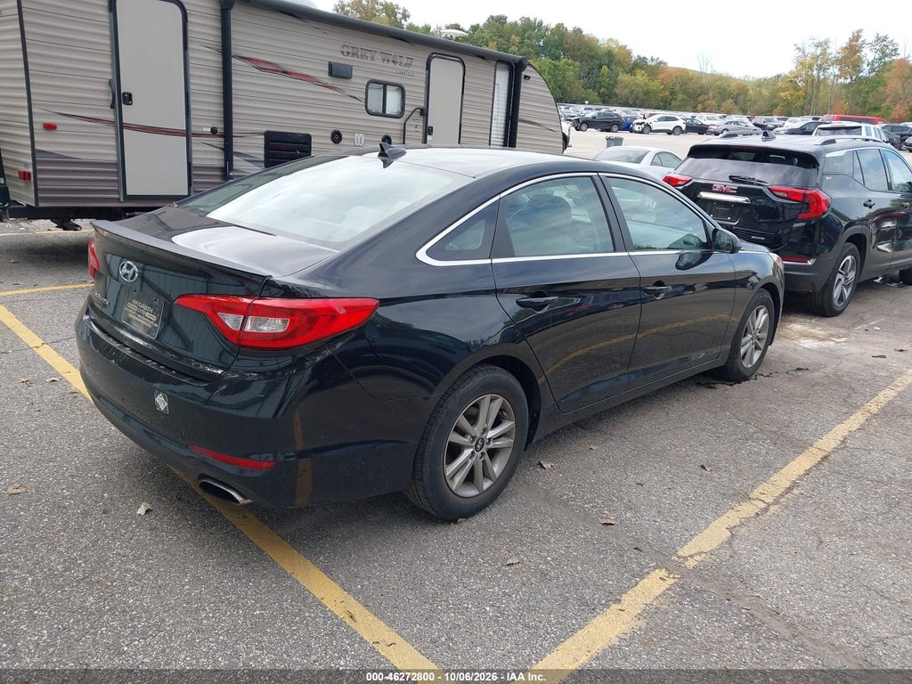 2015 Hyundai Sonata SE photo 4