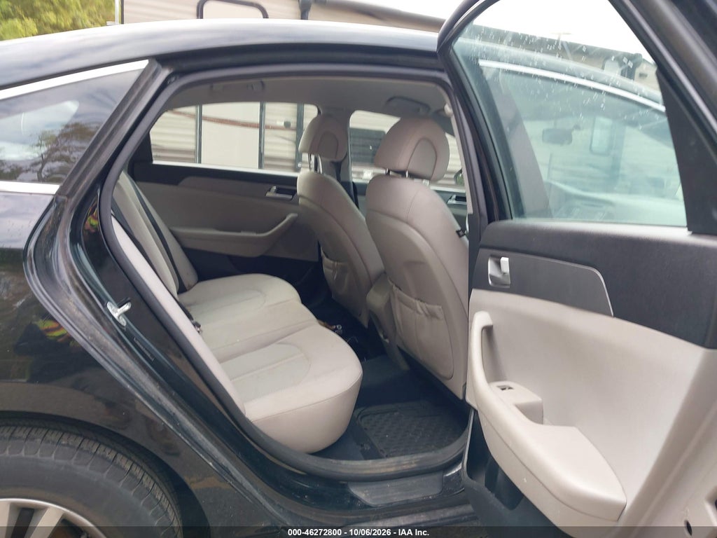 2015 Hyundai Sonata SE photo 8