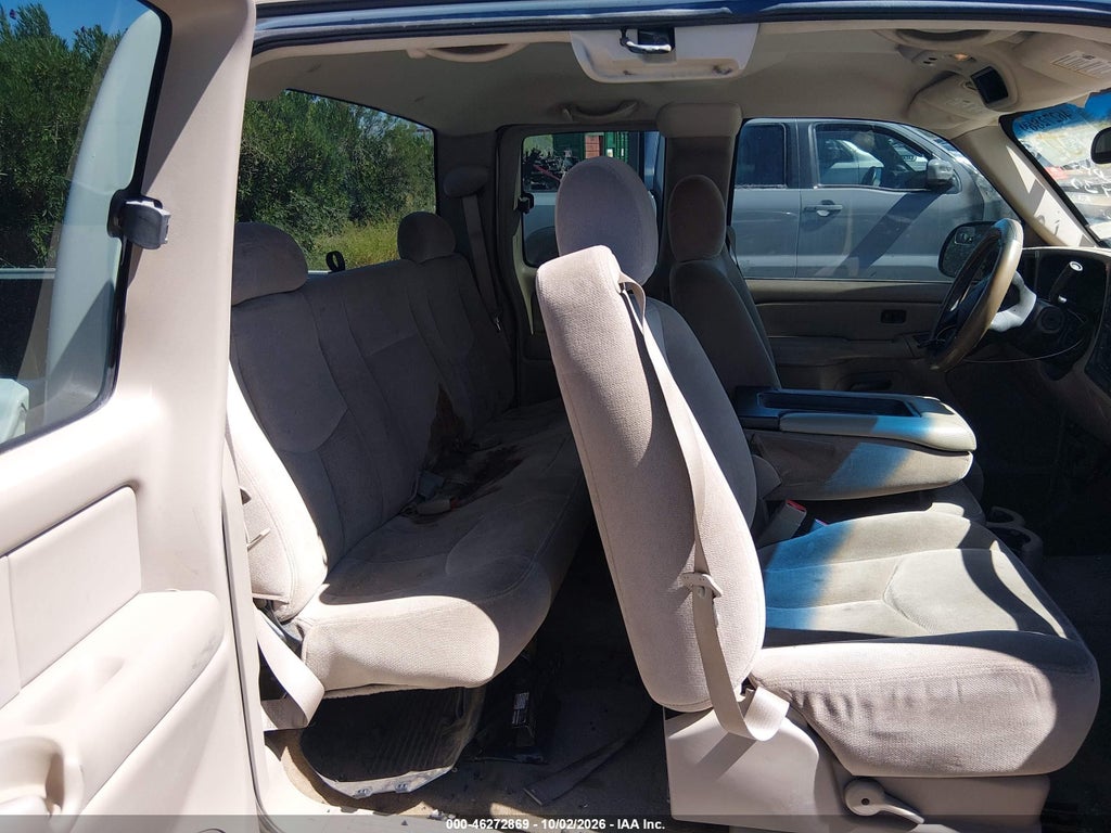 2004 GMC Sierra 1500 SLE photo 8