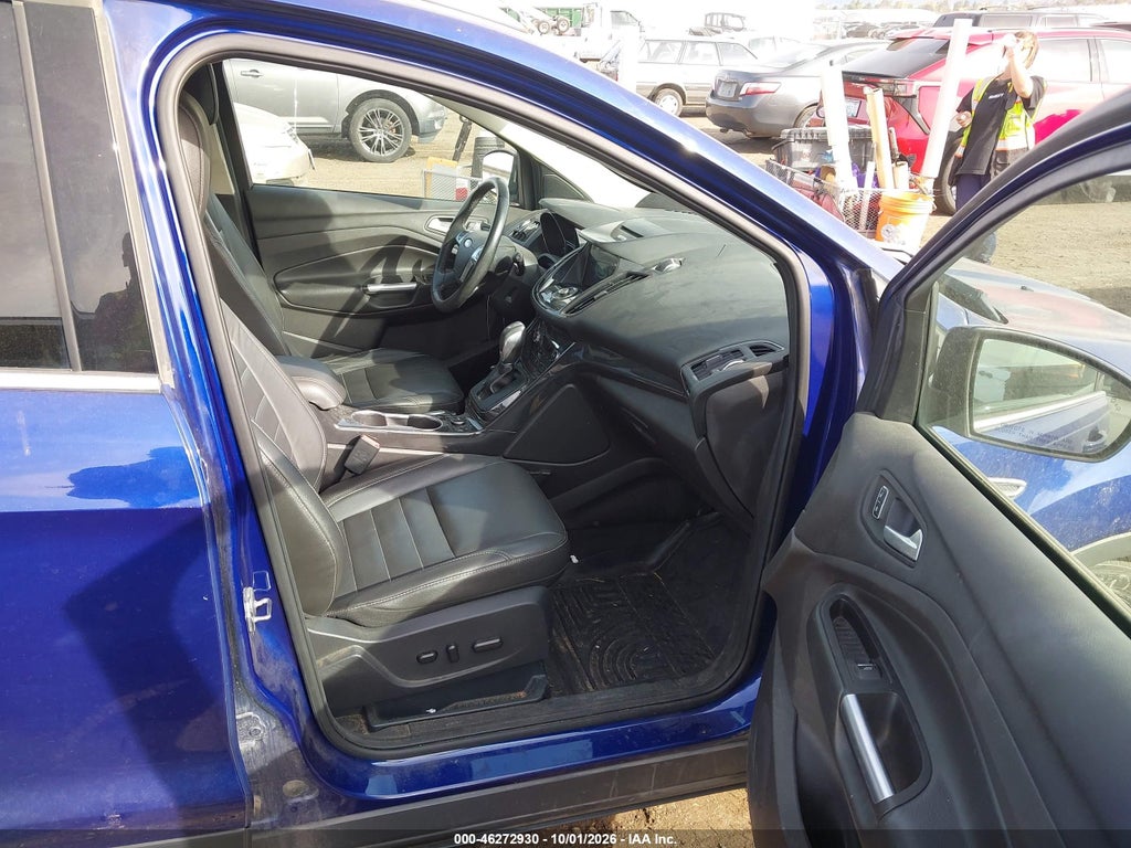 2015 Ford Escape Titanium photo 5
