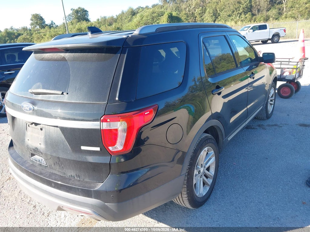 2016 Ford Explorer XLT photo 4