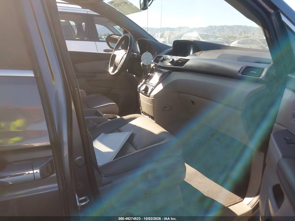 2016 Honda Odyssey EX-L photo 5