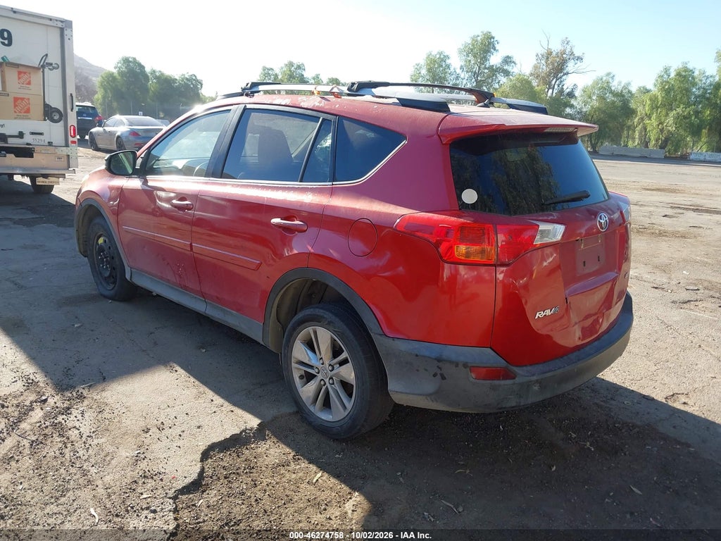 2013 Toyota RAV4 LE photo 3