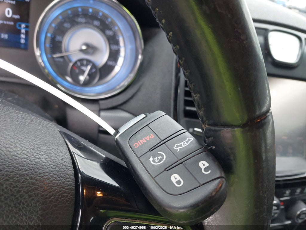 2014 Chrysler 300 300S photo 11