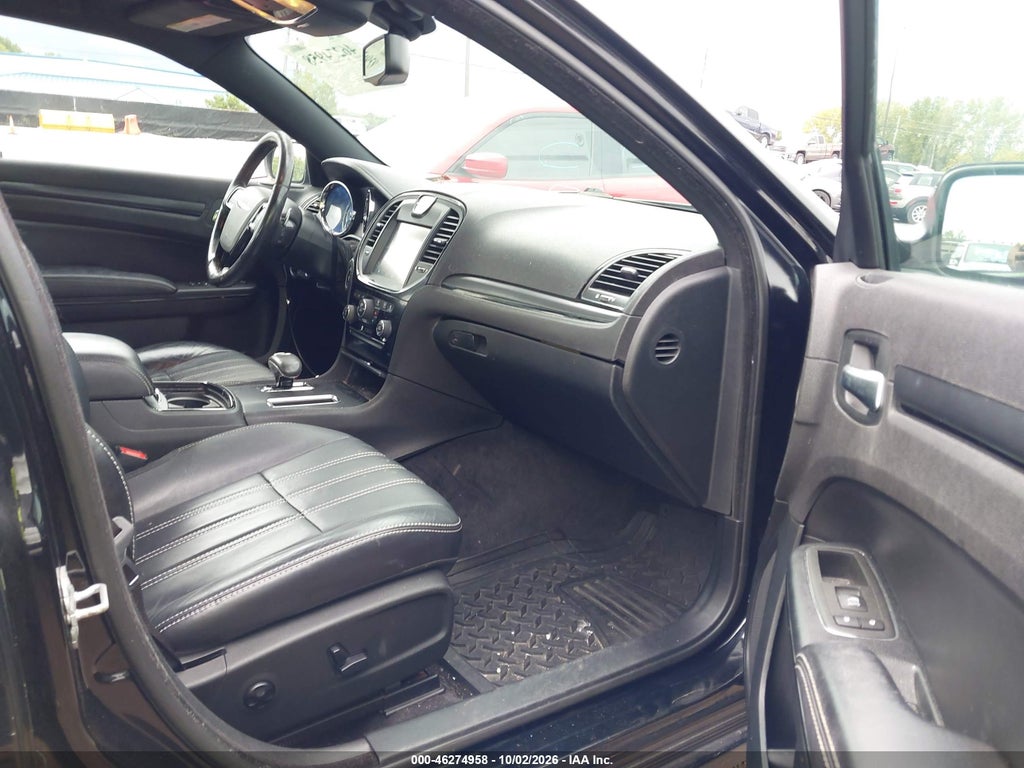 2014 Chrysler 300 300S photo 5
