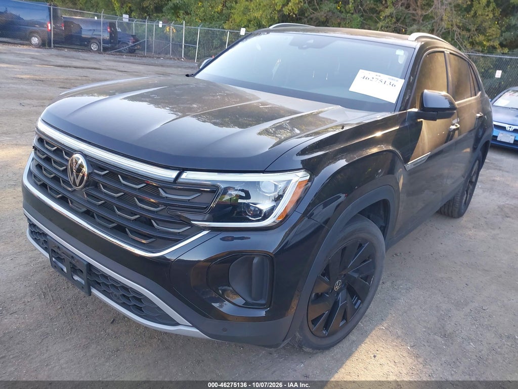 2024 Volkswagen Atlas Cross Sport 2.0T SE W/Technology photo 2
