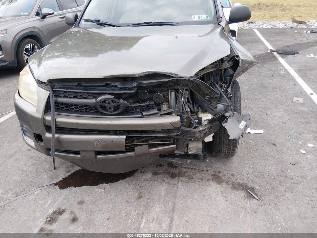 2011 Toyota RAV4 photo 6