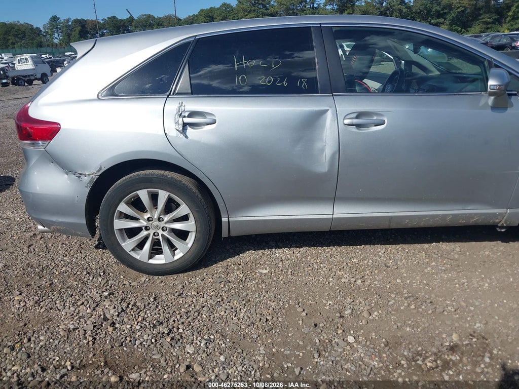 2015 Toyota Venza LE photo 6