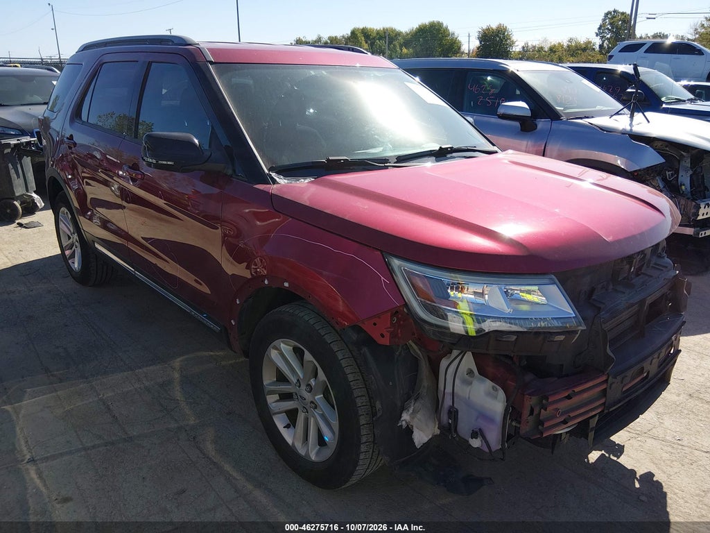 2017 Ford Explorer XLT photo 1
