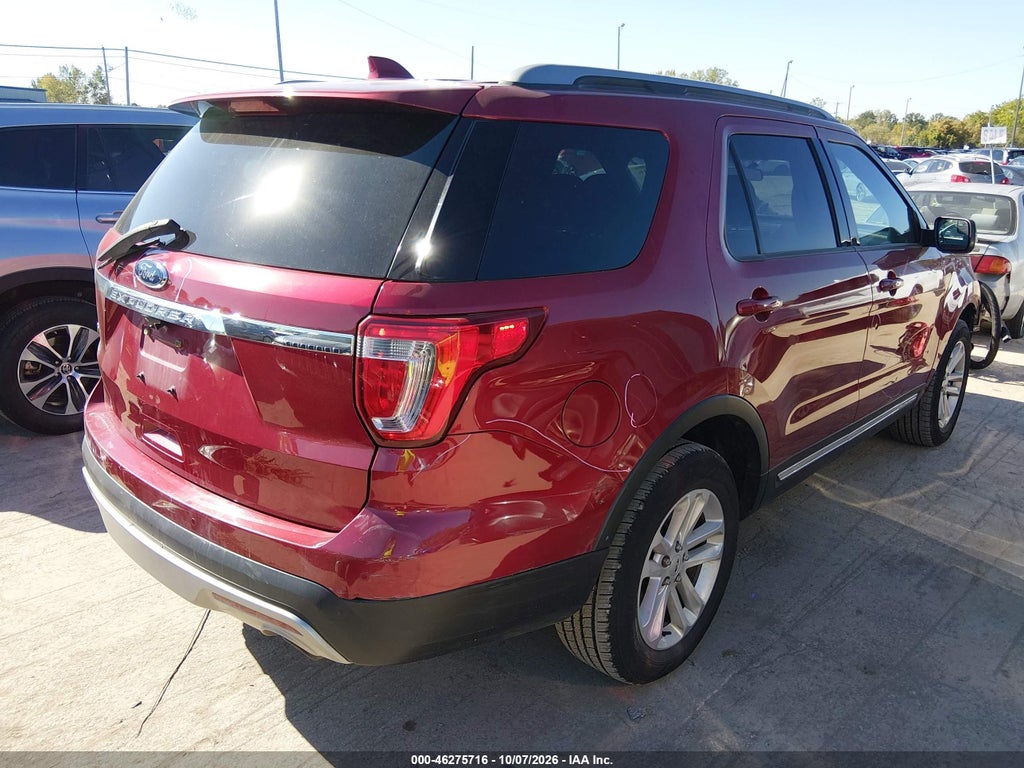 2017 Ford Explorer XLT photo 4