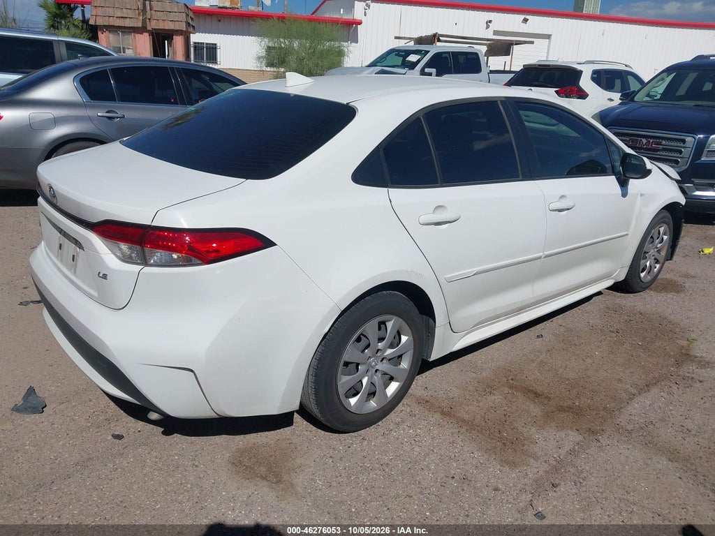 2022 Toyota Corolla LE photo 4