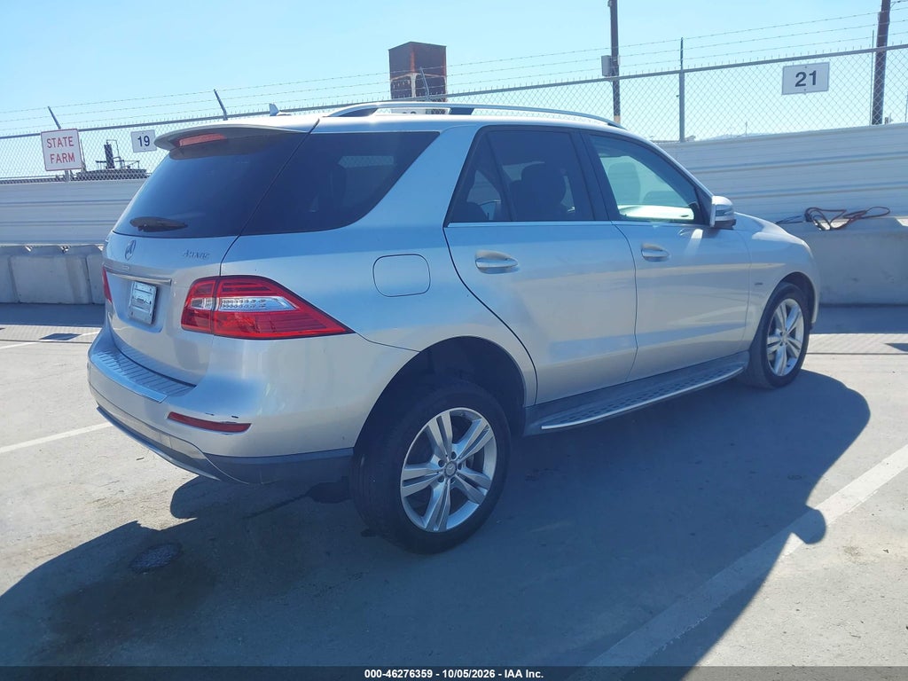 2012 Mercedes-Benz ML 350 4MATIC photo 4