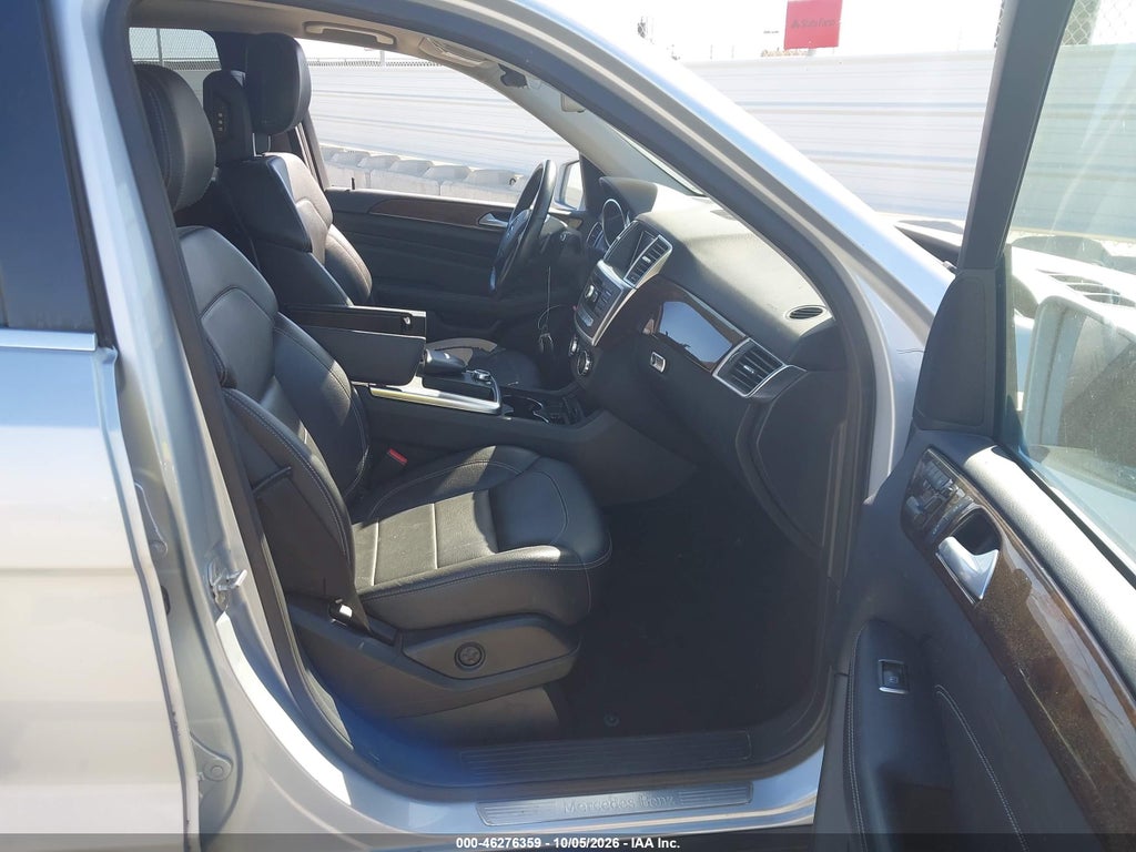 2012 Mercedes-Benz ML 350 4MATIC photo 5