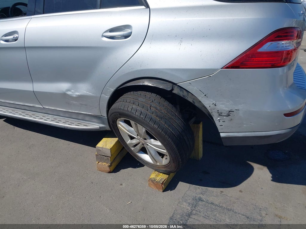2012 Mercedes-Benz ML 350 4MATIC photo 6
