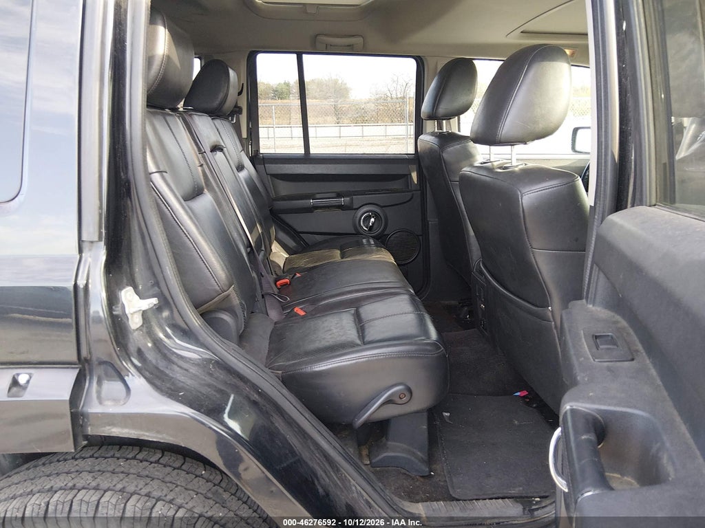 2010 Jeep Commander Limited photo 8