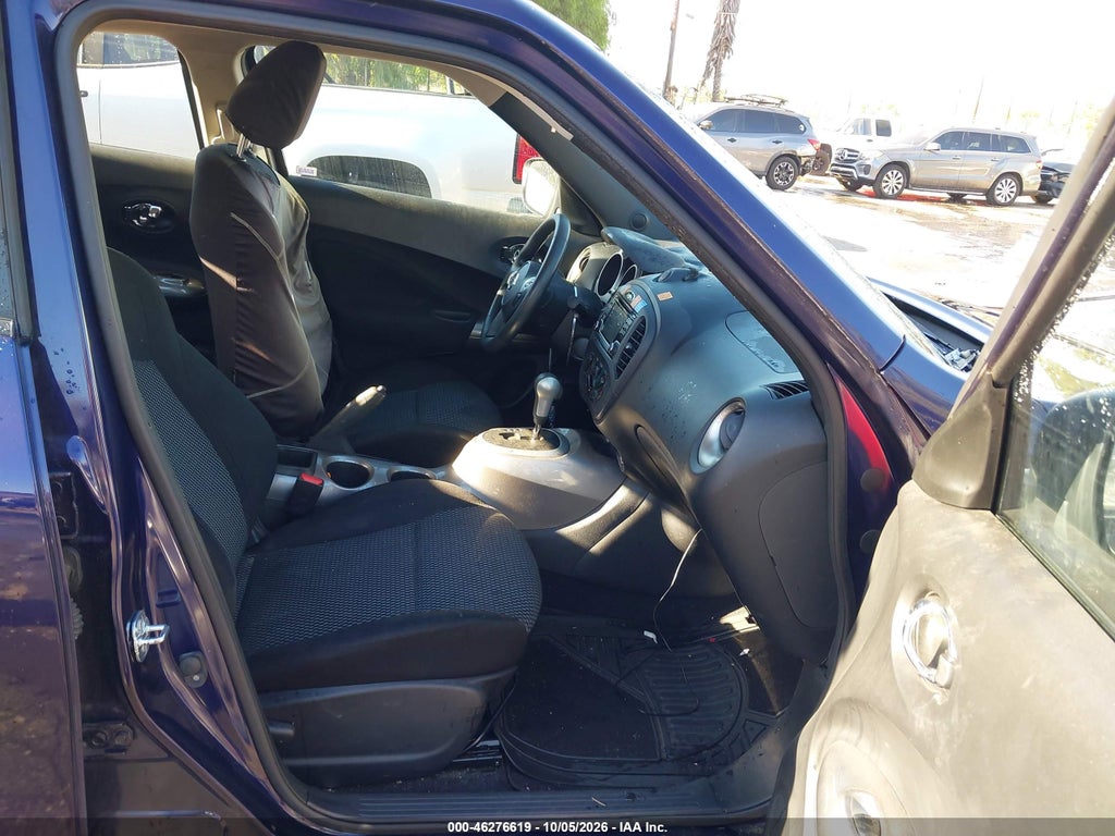 2016 Nissan Juke S photo 5