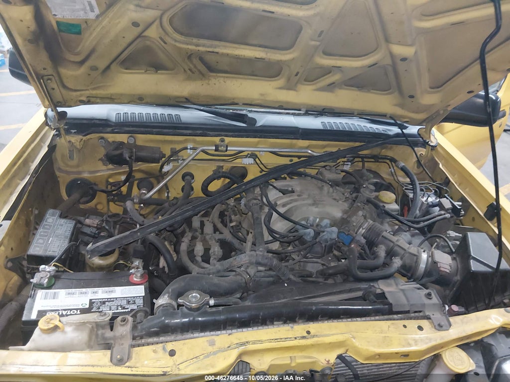 2003 Nissan Frontier XE-V6 photo 10