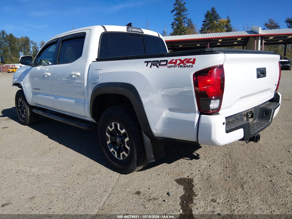 2019 Toyota Tacoma TRD OFF Road photo 3