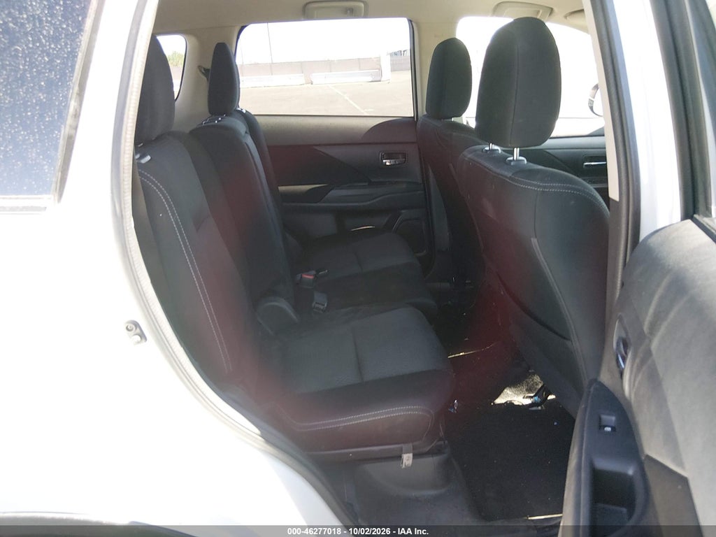 2017 Mitsubishi Outlander SE photo 8