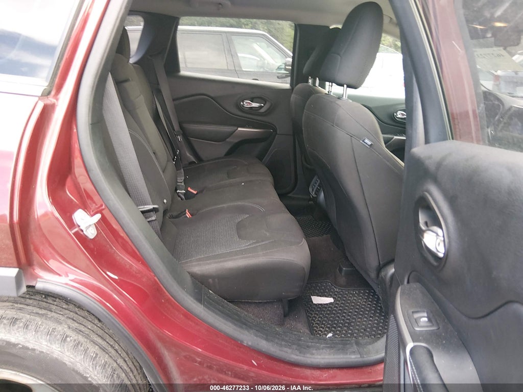 2019 Jeep Cherokee Latitude FWD photo 8