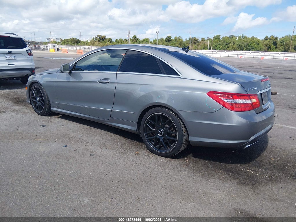 2011 Mercedes-Benz E 550 photo 3
