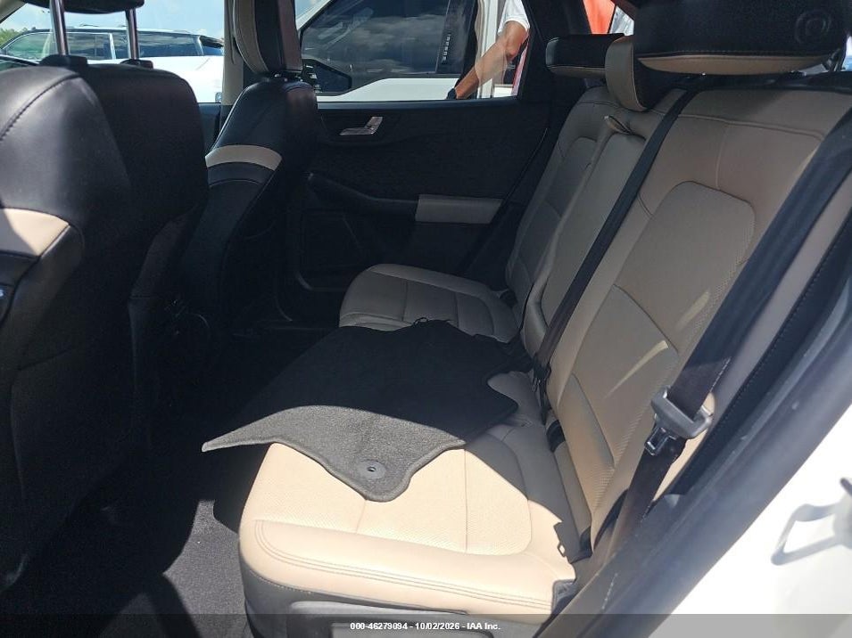 2020 Ford Escape SEL photo 8