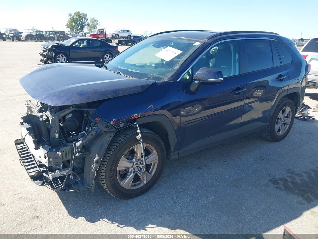 2023 Toyota RAV4 XLE photo 2
