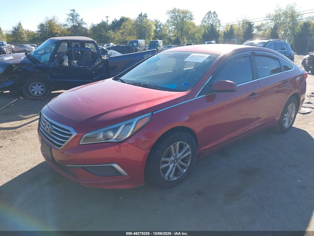 2015 Hyundai Sonata SE photo 2