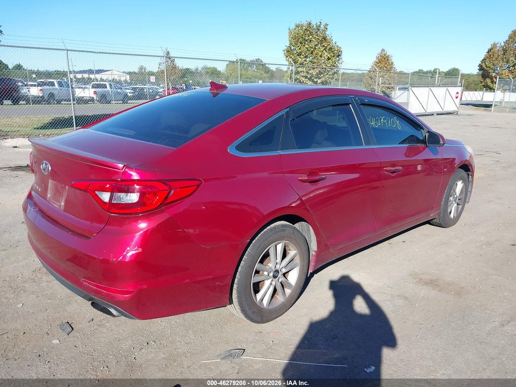 2015 Hyundai Sonata SE photo 4