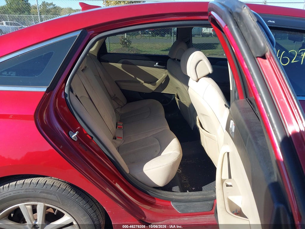 2015 Hyundai Sonata SE photo 8