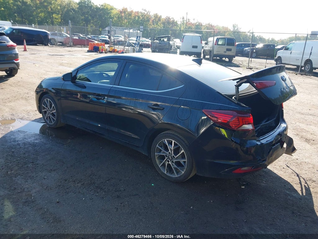 2019 Hyundai Elantra Limited photo 3