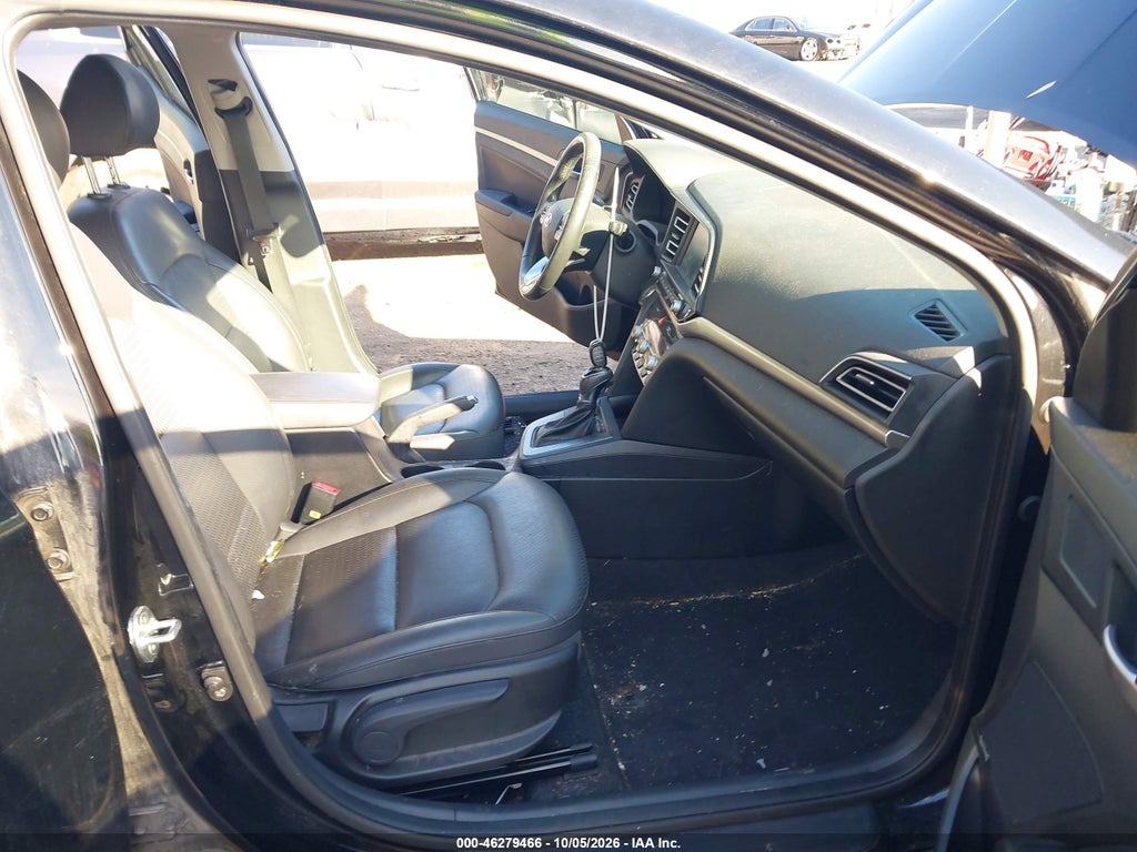 2019 Hyundai Elantra Limited photo 5