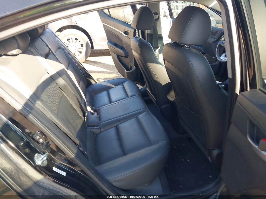 2019 Hyundai Elantra Limited photo 8