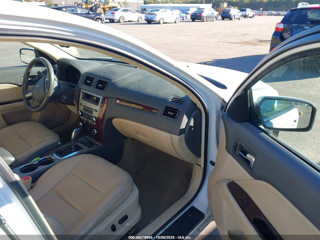 2011 Ford Fusion SEL photo 5