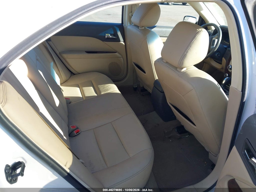 2011 Ford Fusion SEL photo 8