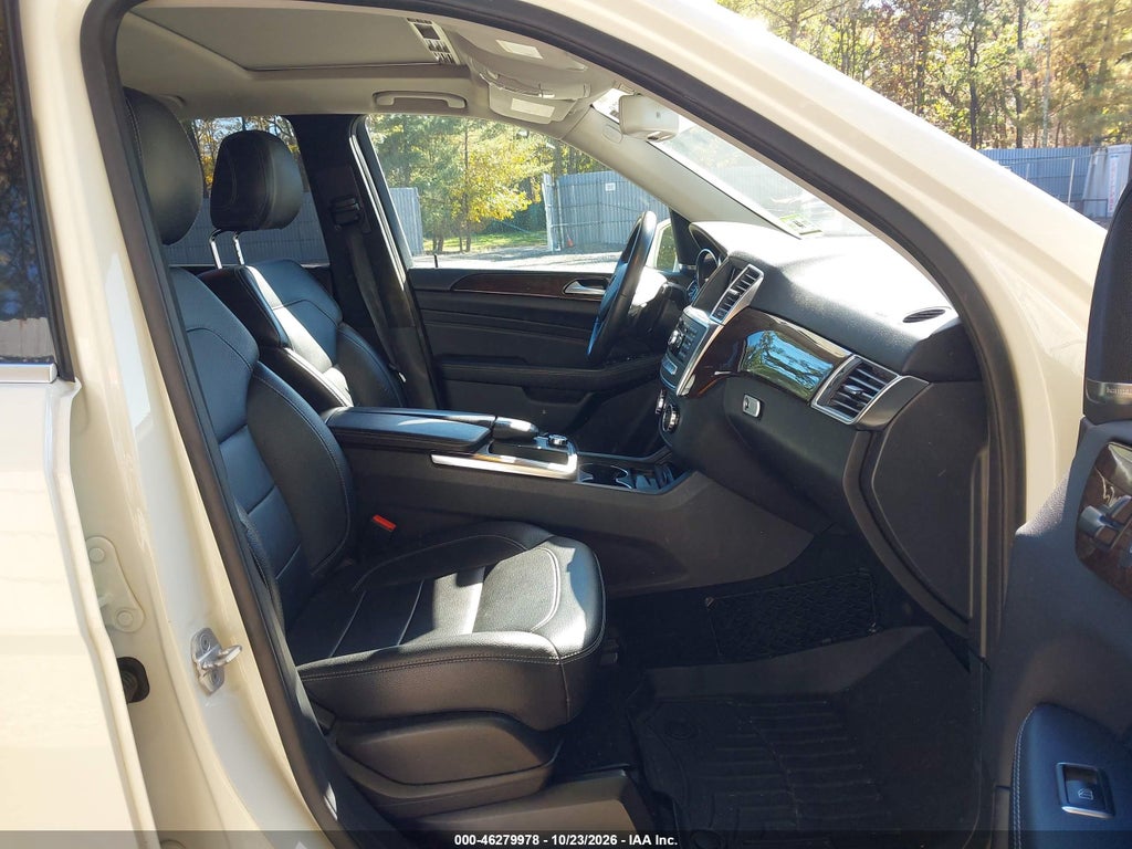 2013 Mercedes-Benz ML 350 4MATIC photo 5