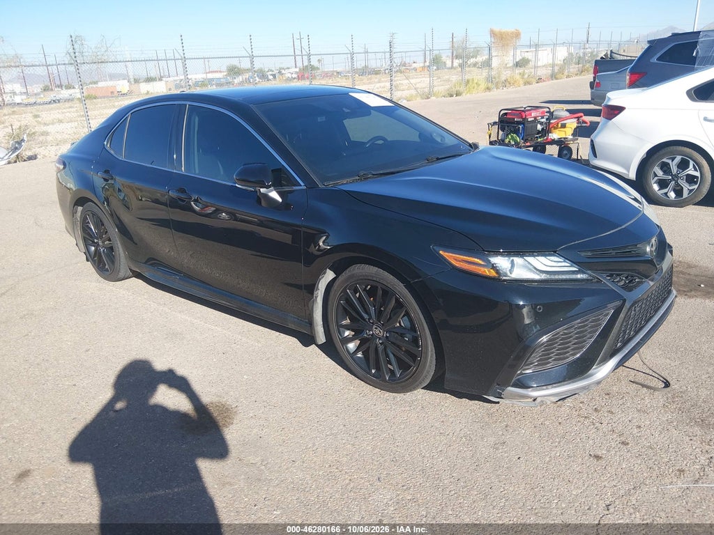 TOYOTA CAMRY 2021
