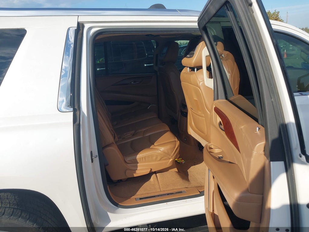 2016 Cadillac Escalade ESV Platinum photo 8